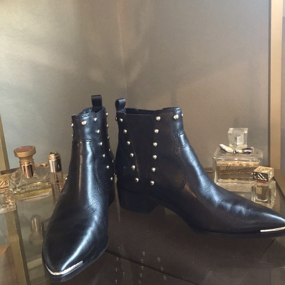Marc Fisher boots